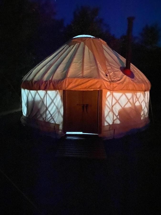Mill Haven Place Glamping-Yurt 1 Talbenny Bagian luar foto